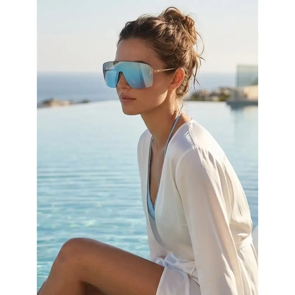 New! Fendi FE4121US 30X Oversized Shield Sunglasses in Light Blue, Authentic